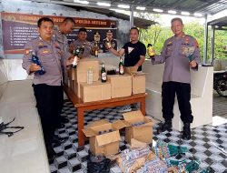 Giat KRYD, Polsek Ketanggungan Sita Ribuan Petasan dan Ratusan Botol Miras