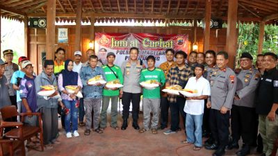Jumat Curhat di Talang Londo, Kapolresta Magelang Tampung Masukan Masyarakat Secang