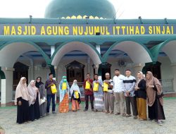 Tebar Kebaikan, Alumni MAN 2 Sinjai Angkatan 99 Berbagai Parcel Ramadhan
