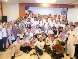 Jalin Silaturahmi, Alumni SMANSA Brebes Gelar Reuni di Grand Dian Hotel