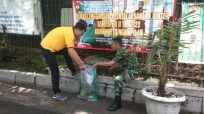 Anggota Koramil 13/Ngampilan Laksanakan Pembersihan Pangkalan