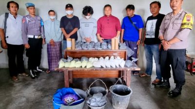 Polsek Dukun Amankan Puluhan Kilogram Obat Mercon dan Tiga Peraciknya