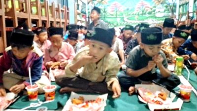 SD Negeri 1 Jogomertan Kebumen Tanamkan Karakter Lewat Acara Buka Bersama