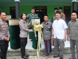 Peduli Masjid dan Mushala, Kapolres Magelang Kota Bantu Karpet Sajadah