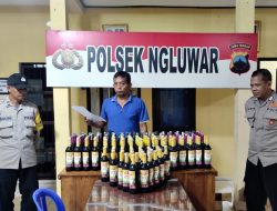 Gelar Operasi Pekat, Polsek Ngluwar Amankan Ratusan Botol Miras