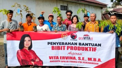 Komitmen Tingkatkan Kesejahteraan Masyarakat dan Petani, Vita Ervina Bagikan 50 Ribu Bibit Buah Produktif