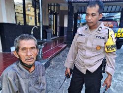 Terpisah dari Rombongan di Borobudur, Wisatawan Ini Dipertemukan Kembali Dengan Keluarganya
