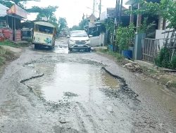 Jalan Rusak Parah, Warga di Kecamatan Bulakamba Keluhkan Kinerja Wakil Rakyat