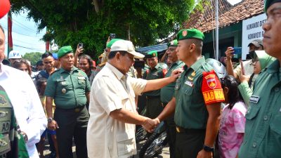 Menhan Prabowo Subianto Serahkan 112 Unit Motor Trail untuk Babinsa Kodim Kota Yogyakarta