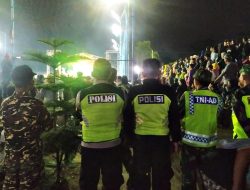 Antisipasi Sajam dan Miras, Petugas Polresta Magelang Bersama Kodim 0705/Magelang Periksa Penonton Pentas Seni