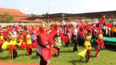 Gebyar Peserta Didik Purwojati Dimeriahkan Ribuan Penari Geol Banyumasan