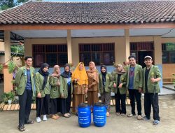 Penyerahan Teknologi Tepat Guna Kelompok 15 KKNT “Veteran” Jawa Timur Kepada Sekolah Dasar