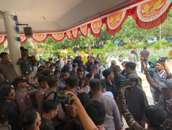 Koalisi Masyarakat Sultra Demo di Kantor BPOM Kendari