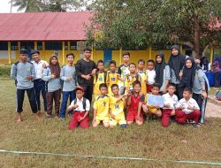Siswa SDN 37 Kabaro Juara 1 Turnamen Sepak Bola Mini