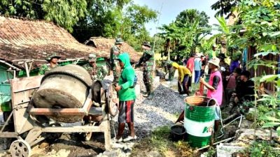 Program KBM Kodim 0717/Grobogan, Pengerjaan Rabat Beton Capai 50 Persen