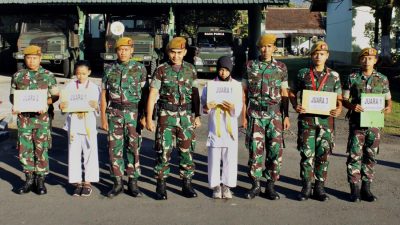 Harumkan Nama Batalyon, Atlet Karate Yonarmed 3/NP Terima Penghargaan