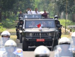 Prabowo Setiri Jokowi, Iriana, dan Erick Naik Maung di Malang