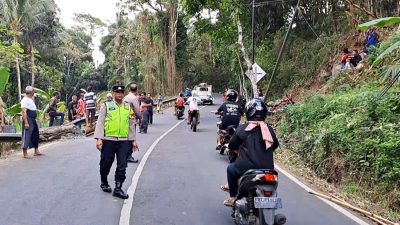 Patroli Polsek Kajoran Temukan dan Amankan Perbaikan Tiang Listrik Roboh