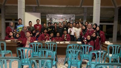 Kreatif! Mahasiswa KKN Universitas Muhammadiyah Surabaya 2023 Berhasil Memanfaatkan Tembakau Menjadi Pestisida