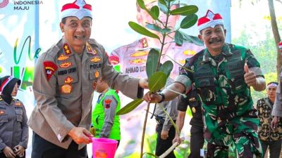 Kapolda Jateng Tanam Ribuan Pohon di Kawasan Penyangga Air Gunungpati Semarang