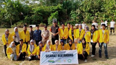 Mahasiswa Kubermas Unkhair Desa Paisumbaos Halsel Gelar Turnamen Sepak Bola