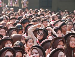 Ribuan Mahasiswa Baru FBS UNNES Ikuti OKPT 2023 Tingkat Fakultas