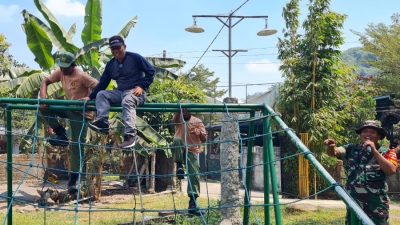 Kades Jogonegoro Mertoyudan Terjun Langsung Bekali Linmas