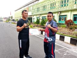Akbar Ridho Hartono Terima Penghargaan dari Zam-Zam Boxing Camp Grobogan