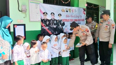 Peduli Literasi, Polres Kudus Salurkan Buku ke Sekolah dan Pondok Pesantren