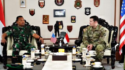 Penerimaan Instruktur Amerika Serikat untuk Akademi Militer Magelang
