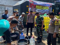 Polres Kudus Bantu Warga Desa Setrokalangan Peroleh Air Bersih