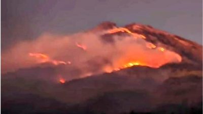 Kebakaran Terjadi di Gunung Sumbing, Semua Jalur Pendakian Ditutup