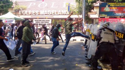 “Tak Puas Hasil Pemilu, Massa Geruduk KPU” Terjadi Dalam Simulasi Sispamkota