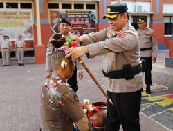 Tujuh Bintara Remaja Polres Kudus Ikuti Tradisi Pembaretan