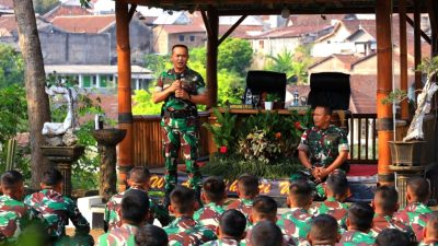 Danmen Armed 2 Putra Yudha Kunjungi Yonarmed 11 Guntur Geni Kostrad