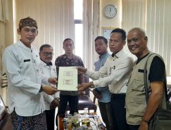 DPD SWI Kabupaten Kudus Serahkan Berkas ke Kesbangpol