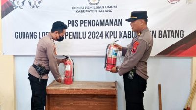 Pastikan Keamanan, Petugas Posko OMBC 2023 Cek Personel dan APAR