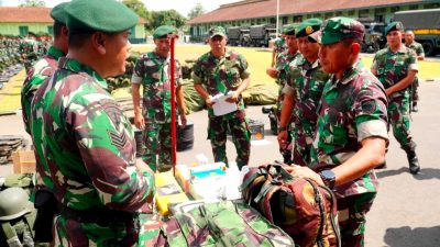 Kasmenarmed 2 Kostrad Periksa Kesiapsiagaan Gulbencal dan Produk Kinerja Yonarmed 11 Guntur Geni