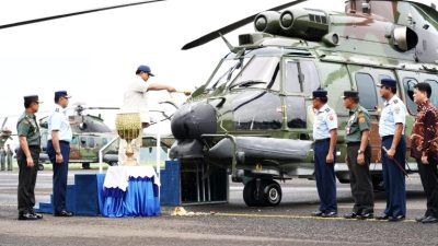 Menhan Prabowo Serahkan 8 Unit Helikopter H225M dan Resmikan Full Flight Simulator H225M