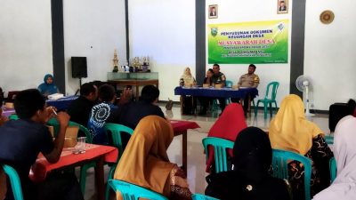 Danramil 04/Karanganyar Hadiri Musdes di Desa Pohkumbang