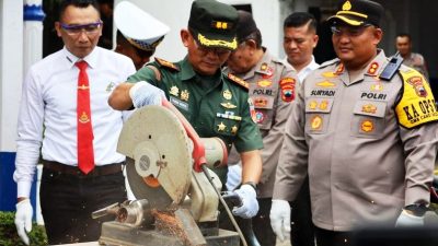 Dukung Penegakan Hukum, Dandim Rembang Turut Musnahkan Knalpot Brong Sitaan Polres