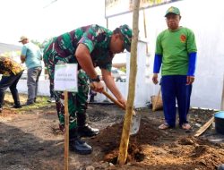 Bersama Masyarakat, Korem Wijayakusuma Jaga Kondusivitas Wilayah dan Rawat Lingkungan
