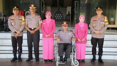 Dua Personel Polresta Magelang Terima Kenaikan Pangkat Pengabdian