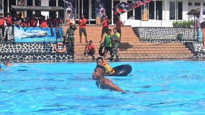 Yonarmed 1 Kostrad Gelar Pertandingan Renang Dasar