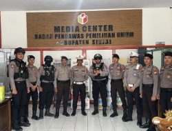Tim Patroli Polres Sinjai Sambangi Kantor KPU dan Bawaslu