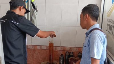 Hindari Kecurangan Bensin Campur Air, Polres Blitar Kota Cek SPBU
