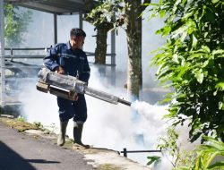 Cegah Dini DBD, Yonarmed 11/GG/2/2 Kostrad Laksanakan Fogging