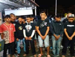 Ironis, Takbir Keliling Dinodai Konsumsi Miras