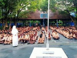 Ibu-Ibu Majelis Ta’lim SMP Negeri 1 Kota Ternate Gelar Doa Khatam Qur’an