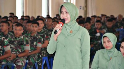 Prajurit dan Persit Yonarmed 11/GG/2/2 Kostrad Terima Pembekalan Bintal